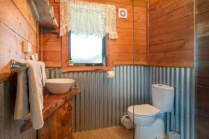 Un baño de Rustic Hut Bush Retreat