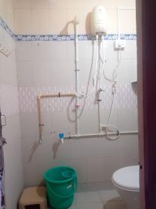 Ένα μπάνιο στο Dongre's Farm, Malshej Ghat +27 φωτογραφίες