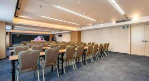 Konferenční prostory v ubytování Shanshui Trends Hotel-Bantian Dong Branch