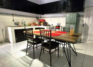 Kuchyň nebo kuchyňský kout v ubytování Karati Lakeview White Villa + 8 fotografií