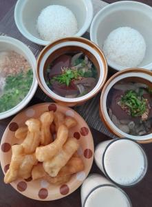 Jídlo v hotelu nebo okolí