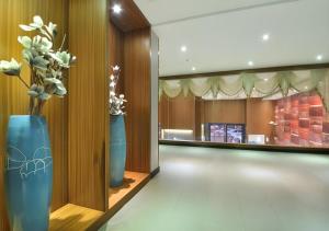 Vstupní hala nebo recepce v ubytování JTOUR Inn Wuhan Changfeng Avenue Garden Expo