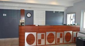 Vstupní hala nebo recepce v ubytování Rodeway Inn Carlsbad + 85 fotografií