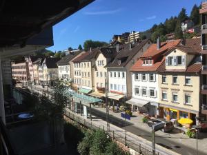 a view of a city with buildings and a street at Ferienwohnung im Herzen Bad Wildbads in Bad Wildbad