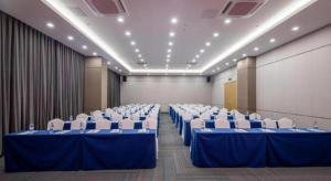 Konferenční prostory v ubytování Green Tree Inn Fengxian New City Metro Station Jiukeshu Art Center