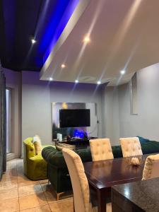 Fotografie z fotogalerie ubytování Nine O four v destinaci Johannesburg + 32 fotografií