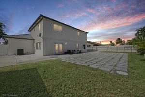 Hoone, kus puhkemaja asub