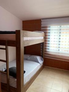 Φωτογραφία από το άλμπουμ του Casa de descanso lago calima σε Calima