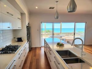 Φωτογραφία από το άλμπουμ του Beachfront Mid Coast Escape σε Seaford