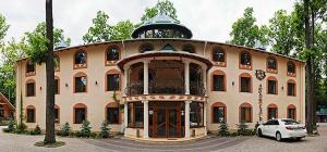 Budova, kde se hotel nachází