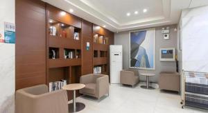 Posezení v ubytování City Comfort Inn Wuhan Jiefang Avenue Xinrong Light Rail Station