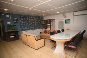 Χώρος καθιστικού στο Pinewood Homestay