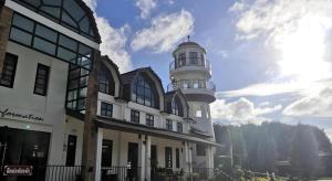 Budova, kde se rezort nachází