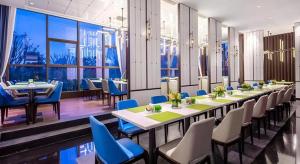 Restaurace v ubytování Hampton by Hilton Nanhai Haikou