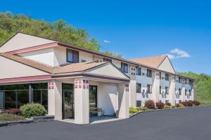 Gallery image of Super 8 by Wyndham Mankato in Mankato