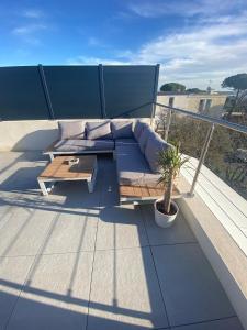 Fotografie z fotogalerie ubytování l'hippy chic jacuzzi superbe vue étang de Thau v destinaci Balaruc-les-Bains