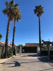 Το κτήριο όπου στεγάζεται  η παραθεριστική κατοικία +12 φωτογραφίες