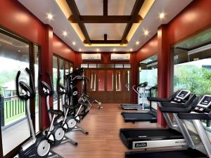 Fitness centrum a/nebo fitness zařízení v ubytování The Xym Hotel
