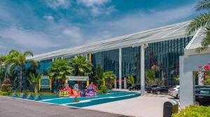 Επισκέπτες που μένουν στο Beluga Sanya Discovery Ocean World