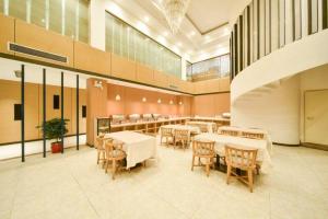Restaurace v ubytování Zmax Hotel·Yantai Shimao Binhai Plaza