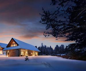 Chalet Mountain Rock - Luxury Retreat at Chalets Kvačianska Dolina v zimě