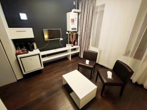 Μια τηλεόραση ή/και κέντρο ψυχαγωγίας στο FLH - Sibiutiful