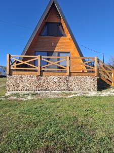 Budova, kde se chata nachází