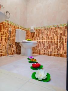 Ένα μπάνιο στο Happy Holidays Patong