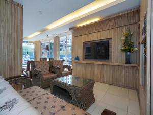 TV a/nebo společenská místnost v ubytování Collection O Seremban Near Gateway Mall Formerly Sri Mutiara Hotel