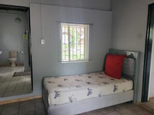 Postel nebo postele na pokoji v ubytování Vanross Self Catering Accommodation