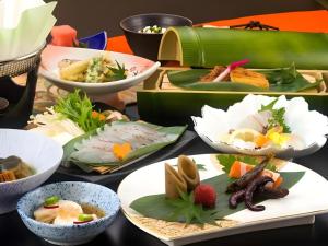 Jídlo v hotelu nebo okolí