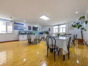 Η κουζίνα ή μικρή κουζίνα στο GreenTree Inn Lanzhou Gongjiawan Yangjiaqiao Express Hotel