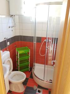 Koupelna v ubytování Apartments Rogoznica