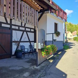 Το κτήριο όπου στεγάζεται  το διαμέρισμα