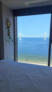 Gallery image of Charman Ocean View Sunrise 10 seconds to the beach in Kwangan-dong