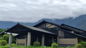 Γενική θέα στο βουνό ή θέα στο βουνό από  αυτό το ξενοδοχείο +9 φωτογραφίες