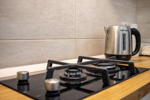 Παροχές για τσάι/καφέ στο Jacuzzi - Il Centro Luxury Suites