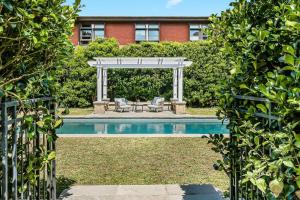 Πισίνα στο ή κοντά στο Auckland City Oasis with Pool