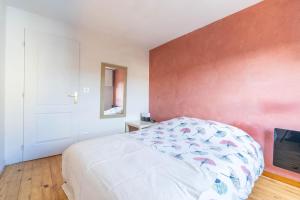 Ένα ή περισσότερα κρεβάτια σε δωμάτιο στο Modern and old T2