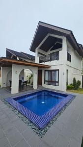 Πισίνα στο ή κοντά στο Maria Clara Villas