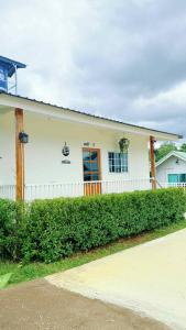 Το κτήριο όπου στεγάζεται  το διαμέρισμα