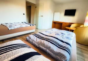 Galeriebild der Unterkunft Hotelkamer voor twee personen in Bunkenburg