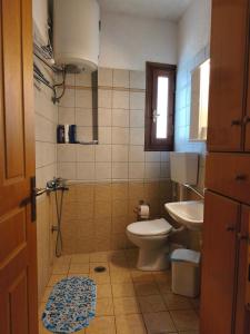 Koupelna v ubytování Efis house