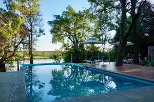 Bazén v ubytování RiverDance Lodge nebo v jeho okolí