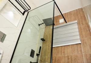 Koupelna v ubytování Spacious 3BR Garki Apartment Near Hospital Aso Rock + 21 fotografií