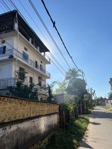 Το κτήριο όπου στεγάζεται  το διαμέρισμα +10 φωτογραφίες