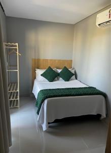 Postel nebo postele na pokoji v ubytování Refugio Moderno com Piscina Quente e Por do Sol + 26 fotografií