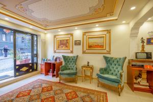 Posezení v ubytování Big Apple Hotel and Hostel