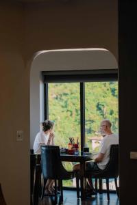 Huéspedes de Viet Hoa Hotel & Residence Cat Ba - Rooftop Pool