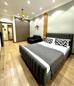 Ένα ή περισσότερα κρεβάτια σε δωμάτιο στο Urban apartment for 6 person in 4YOU Residence